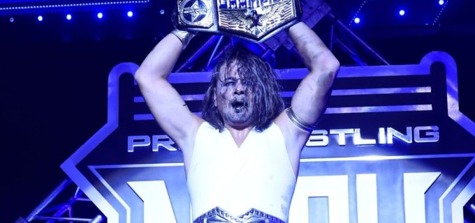 【ノア】中邑真輔が武道館で佐々木憂流迦に貫禄勝利「粉々の恥ずかしい自分のかけらをかき集めて作ってみろ」