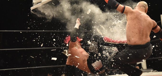 【大日本】蛍光灯タッグデスマッチで菊田を沈めアキラを神谷が次期挑戦者に指名