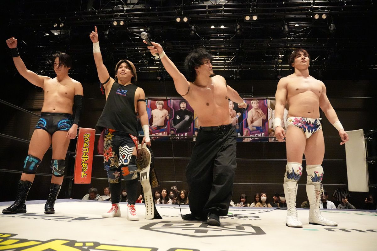 DDT プロレス MAO ポップアップストア　限定　特典　ブロマイド DDT】MAOがラストマッチを白星で飾り、笑顔で仲間に別れ！「新しい