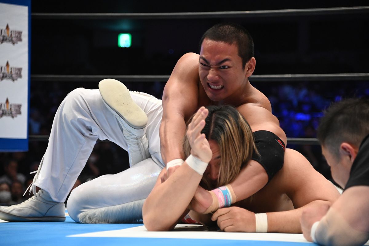 新日本】海野翔太が棚橋弘至との一騎打ちに勝利し「オレの選択肢