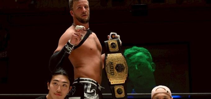 【DDT】クリス・ブルックスが「DGC」覇者・高鹿佑也を退け、KO-D無差別級王座V4！　「KING OF DDT、絶対優勝して、挑戦者チョイスします」