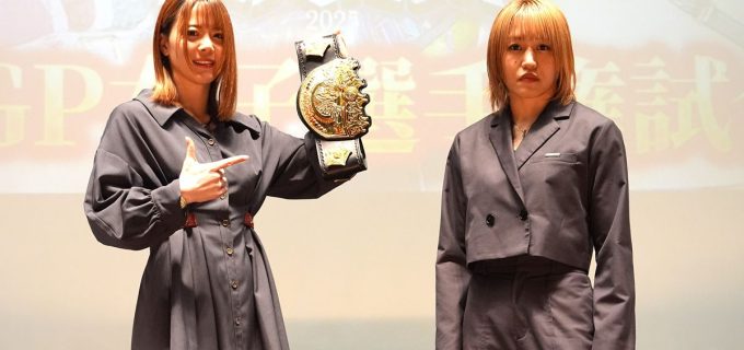 【スターダム】IWGP女子王座V10戦へ向け、岩谷麻優と朱里が調印式　“蹴りの覚悟”が揺さぶった王者の決意