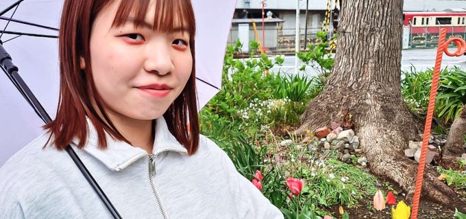 もうすぐデビュー１年の光芽ミリア。前代未聞の環境で唯一無二の体験を武器にする