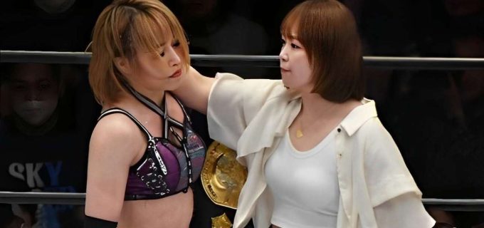 【スターダム】Sareeeが電撃来場し、IWGP女子王者・朱里の“初”防衛戦での挑戦を迫るも、“割り込み”チャレンジャー出現で怒り心頭！「約束ひとつ守れねぇチャンピオンなのかよ」