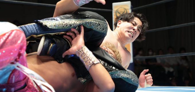 【新日本】『BOSJ』ワトがドラゴン・ダイヤ撃破　“同世代の旗手”が交錯「面白い相手がまた見つかったね」