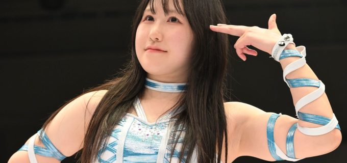 【スターダム】元自衛官・儛島エマが1年2ヶ月の練習生期間を経て堂々デビュー！AZMと真っ向勝負で新たな一歩「長い練習生期間の中を今日1日のために頑張ってきたんだなって思います」