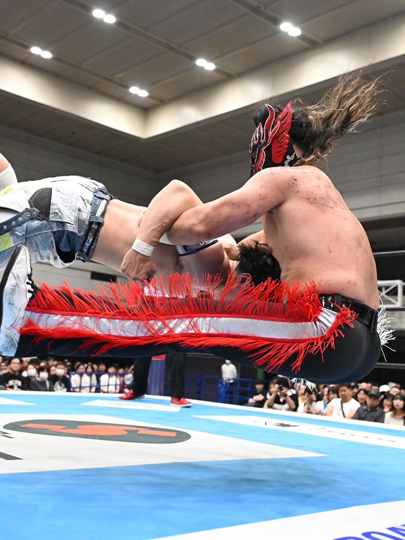 新日本】『BOSJ』YOHがデスペラードを締め落とす激勝「昔から大