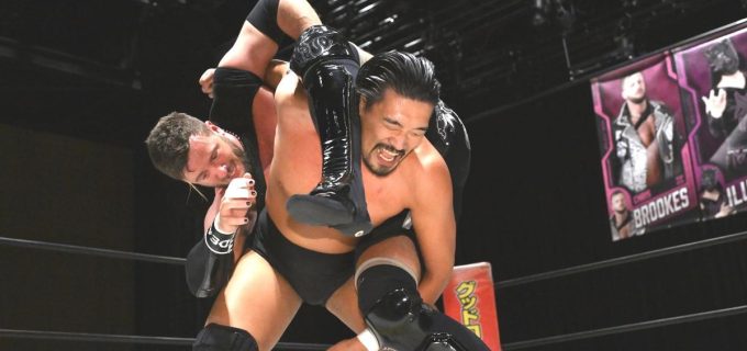 【DDT】KO-D王者クリス・ブルックスが樋口和貞との前哨戦第1ラウンドで直接勝利し防衛に弾み！タッグ組んだ鈴木みのるは無差別級王座獲りにも色気!?