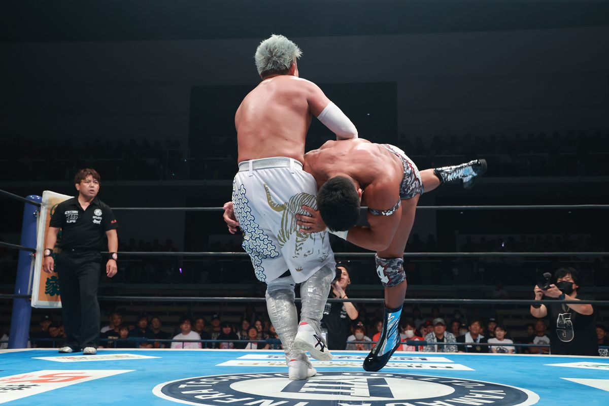 新日本】YOSHI-HASHIがモロニー撃破し破竹の3連勝でBブロック単独首位