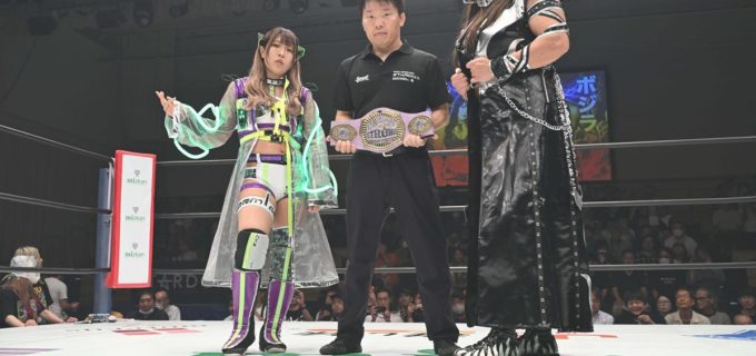 【スターダム】AZMがボジラを真っ向勝負で撃破し、STRONG女子王座初V！「赤や白やIWGPのベルトより盛り上げていく」
