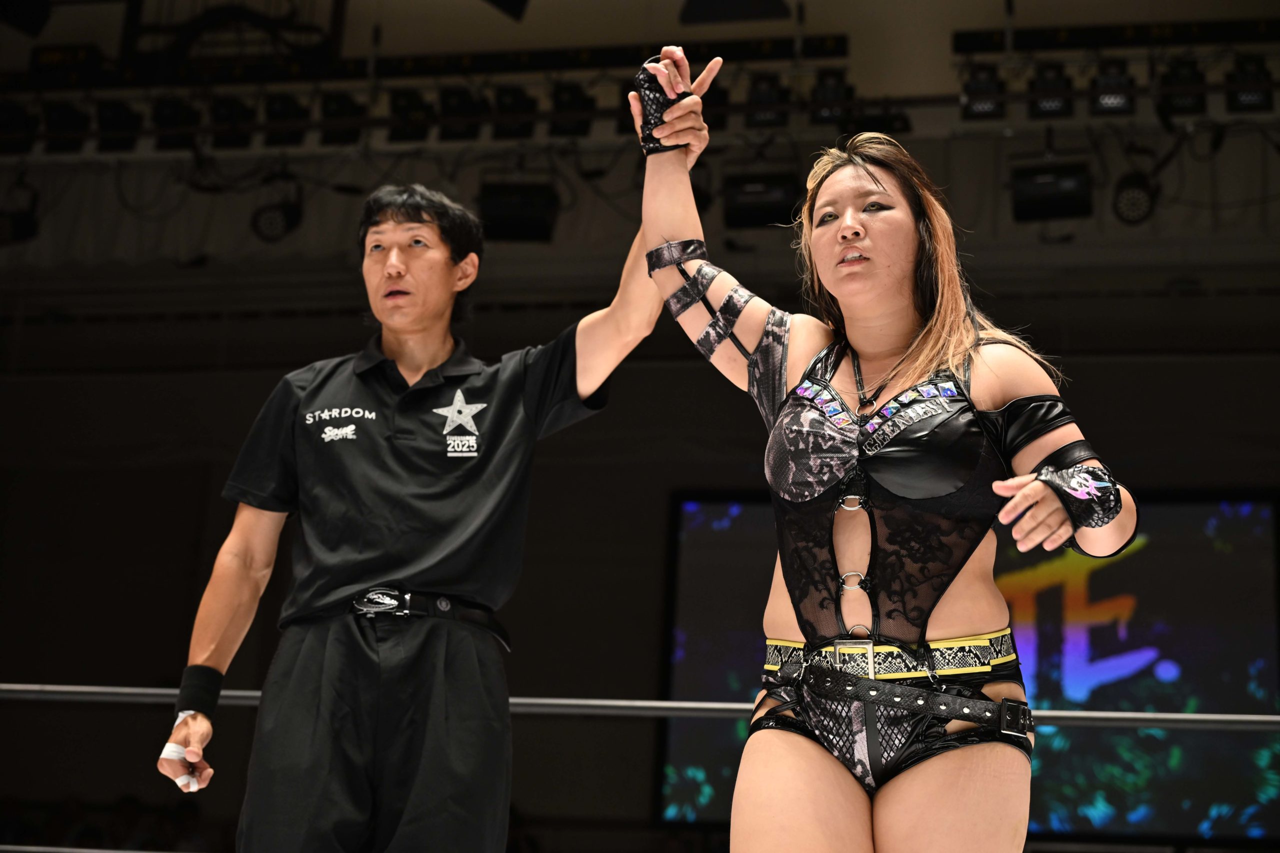 スターダム】渡辺桃が八神蘭奈に快勝し、「5☆STAR GP」ブルー