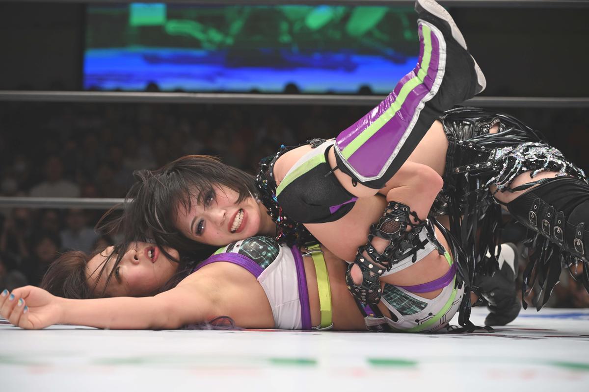 女子プロレス　スターダム　QQ クイーンズクエスト　ベースボールTシャツ　上谷 スターダム クイーンズクエスト ベースボールTシャツ - メルカリ