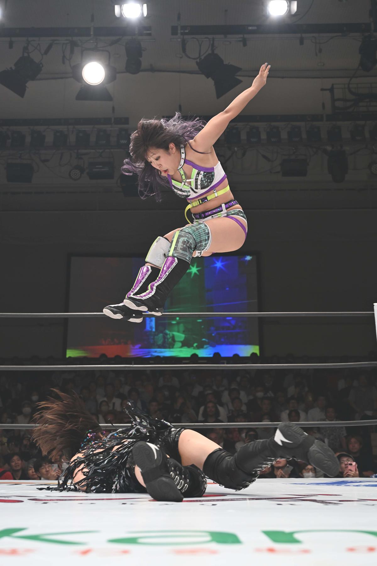 女子プロレス　スターダム　QQ クイーンズクエスト　ベースボールTシャツ　上谷 スターダム クイーンズクエスト ベースボールTシャツ - メルカリ