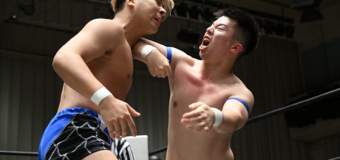 【ガンプロ】元島仙多郎、ガンプロ練習生第1号が後楽園でデビュー！逆エビ固めに散るも”ストロングスタイル宣言”