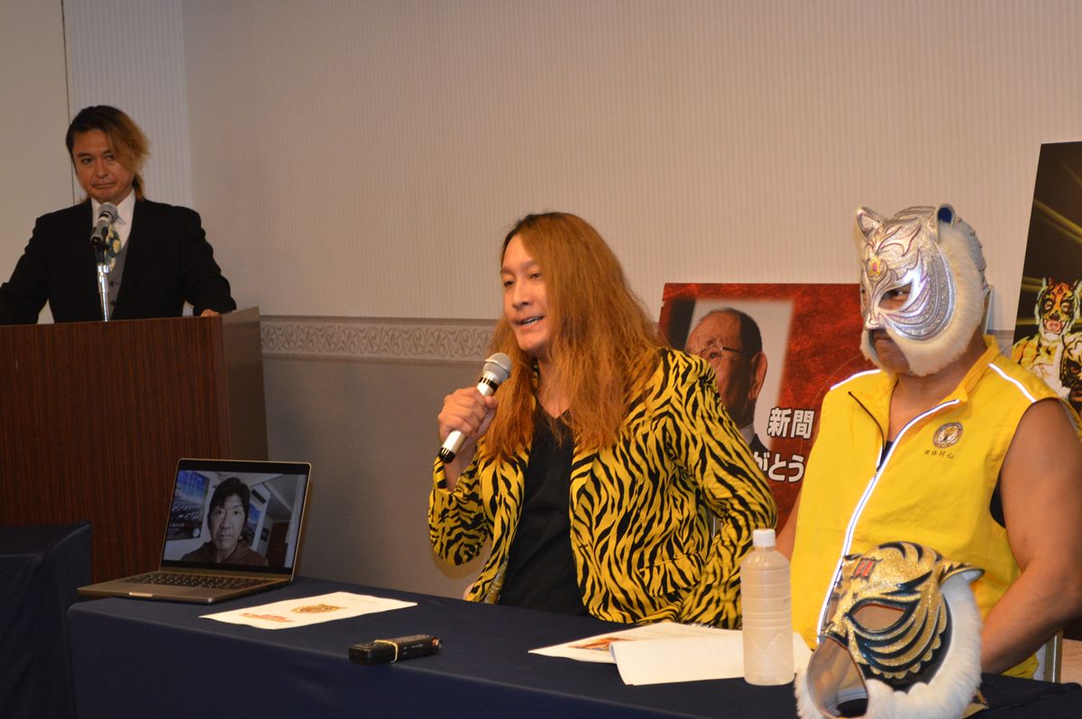 斉藤勝弘「女の首」、日展会友・ブロンズレリーフ 斉藤勝弘「女の首」、日展会友・ブロンズレリーフ drawing
