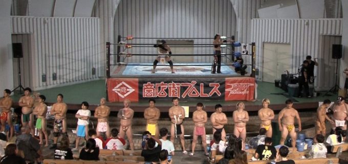 【大日本】謎の“おたけ地蔵”、吉野達彦を撃破！ 9.18上野は水風船＆ふんどし祭りで大団円