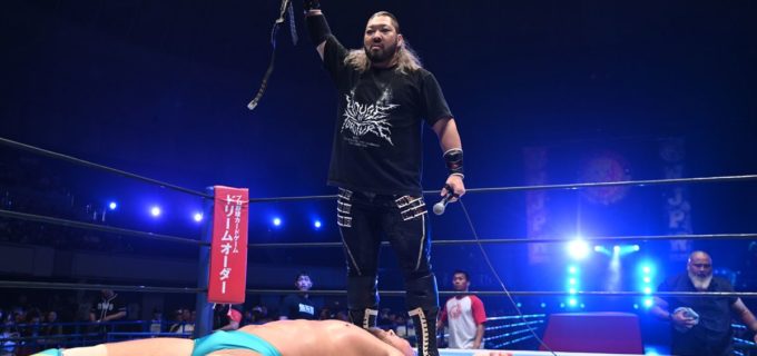 【新日本】ボルチン、H.O.T.の蹂躙を乗り越えNEVER王座防衛！しかし試合後EVILが襲撃「次はこのオレだ！」と挑戦表明