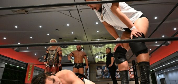 【DDT】KO-Dタッグ王座前哨戦で石田有輝が飯野雄貴＆納谷幸男に惨敗し、樋口和貞が猛ゲキ！「そんなんだったら獲れない。悔しい気持ちをもっと本気でぶつけないと」