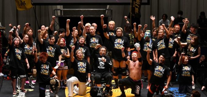 【天龍プロジェクト】天龍源一郎、最後の後楽園で自力歩行を披露しファン歓喜！万感の“エイエイオー！！”締め「これが俺の遺言で、プロレス界に残していきますよ」