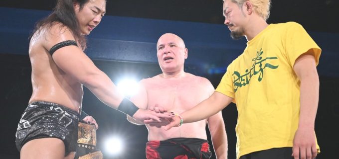 【DDT】TAKESHITAが“恩師”アントーニオ本多との一騎打ちで勝利して涙！「プロレスを愛するということを教えてくれたのが本多さん」