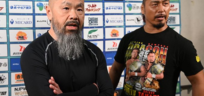 【新日本】バックステージが騒然！ 葛西純＆杉浦透が乱入、仲裁の外道を巻き込み鷹木戦が2vs2のタッグマッチに発展「あのガキ許せないね、ちょっと」