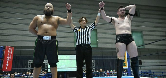 【新日本】オーカーン＆カラム、崖っぷちからの生還！モンスターソースとの肉弾戦を制し、『WTL』混戦のBブロックで反撃の狼煙