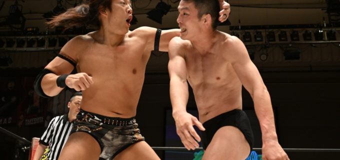 【DDT】IWGP王者TAKESHITAが4年ぶりの青木真也との一騎打ちを制す！「DDTで東京ドームに行きたい。それを達成するまで引くに引けない」