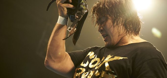 【新日本】棚橋弘至、引退直前に“ゴキブリマスク”復活！ 初主演映画『パパはわるものチャンピオン』12.23再上映イベント決定