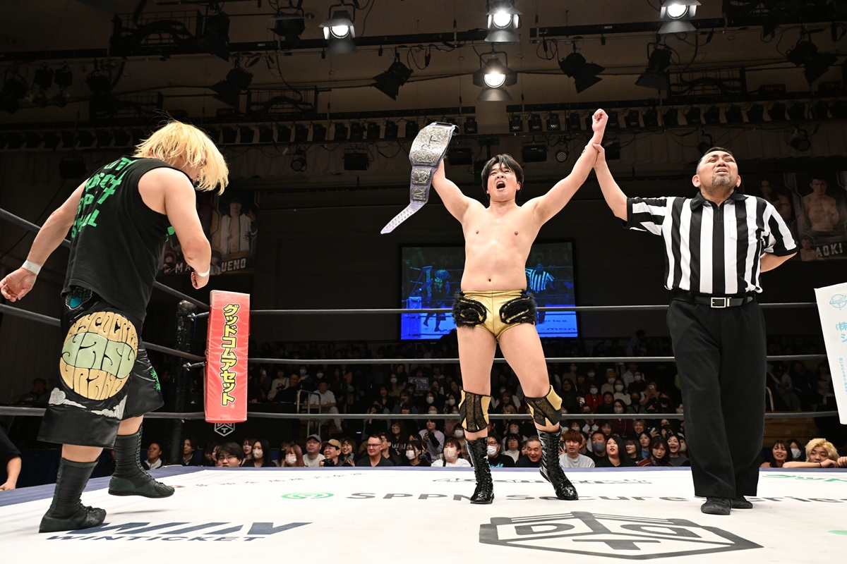 DDT】EXTREME王者To-yが“ベルト泥棒”ヤス・ウラノを下し王座V6！「最高