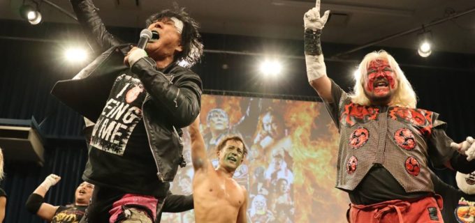 聖夜の板橋に有刺鉄線の雨！ 大仁田厚、NK興行初参戦で酒井をボード葬