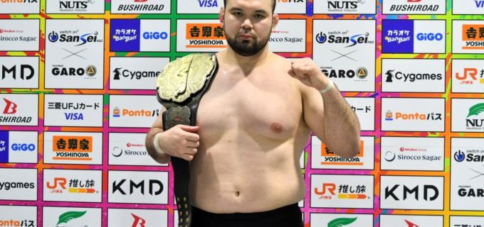 【新日本】衝撃の初陣！ウルフ アロンがEVILを撃破、デビュー戦でNEVER王座奪取の快挙