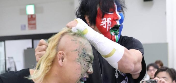 大仁田厚の化身グレート・ニタ31年ぶり広島に出没！