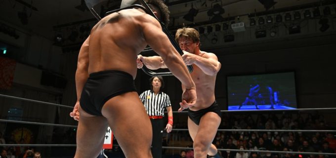 【新日本】『ヤングライオン杯』で衝撃の裏切り劇！ ゼイン・ジェイが永井大貴をイス殴打でKO、UNITED EMPIRE電撃入りを宣言「ヤングライオンのことなんか、もうどうでもいいんだよ」