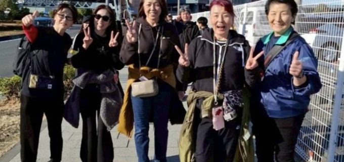 【女子プロOG】ナンシー久美、山田敏代らレジェンドが大集結！ 横浜・センター北から中華街まで16kmを踏破「歩きましょう」 総勢70名が参加、ゴール後は中華街で祝杯