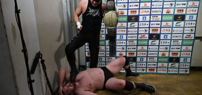 【新日本】王者ウルフアロン、裕二郎を一本背負い＆腕十字で撃破！試合後バックステージで成田蓮が襲撃ＫＯ「テメーの知らねえものは、まだまだたくさんあるんだ」