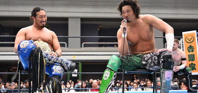 リング上の公開討論会　新時代の前哨戦を争ったIWGPヘビー級王者・辻陽太と挑戦者ジェイク・リー