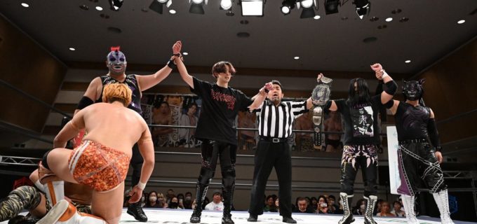 【DDT】UNIVERSAL王者・佐々木大輔が初の前哨戦で須見和馬に完勝して罵倒！「今すぐ挑戦をやめろ」