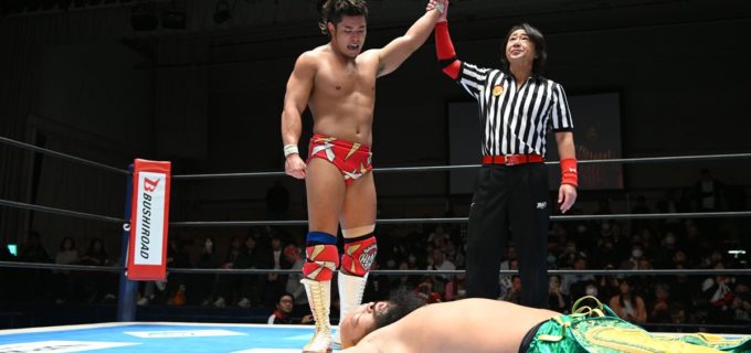 【新日本】上村優也がオーカーンとの死闘制し『NJC』初戦突破！「新日本のド真ん中に立つ」熱き叫びで聖地を揺らす