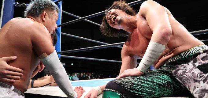 【新日本】ジェイク・リーが不気味な“猿のぬいぐるみ”でYOSHI-HASHIを地獄へ誘う！ 狂気の心理戦で『NJC』初戦突破「次は後藤。あらためてアナタも地獄の住民にいざなってあげようじゃないか」