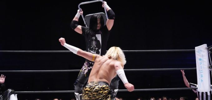 【DDT】UNIVERSAL王座挑戦の須見和馬が王者・佐々木大輔にまたも惨敗も急所攻撃で一矢！「全部勝てなかったけど、後楽園で1回勝てば俺が王者」