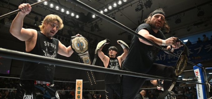 【新日本】H.O.Tが凶器乱舞で毘沙門チンを徹底破壊し、NEVER6人タッグ王座の強奪を予告！