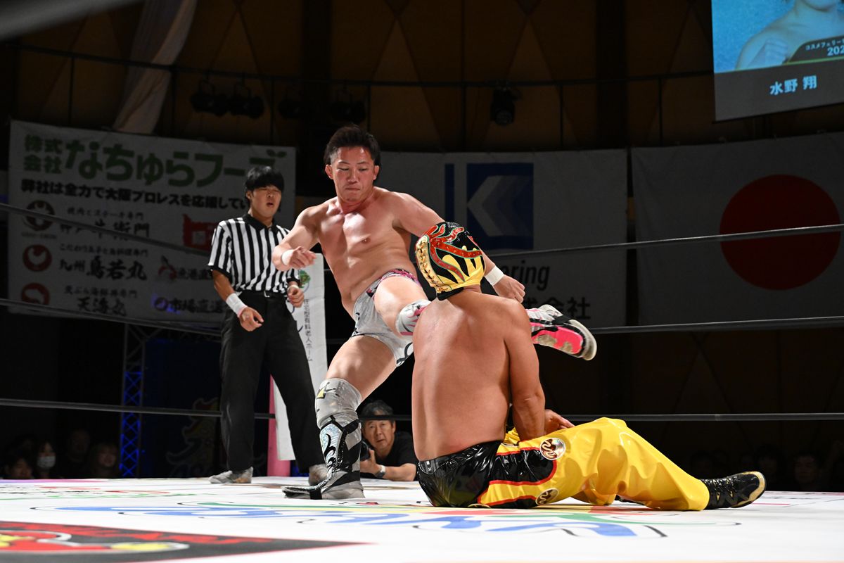 大阪プロレス】アルティメット・スパイダーJrが開幕戦でTiiiDAを撃破