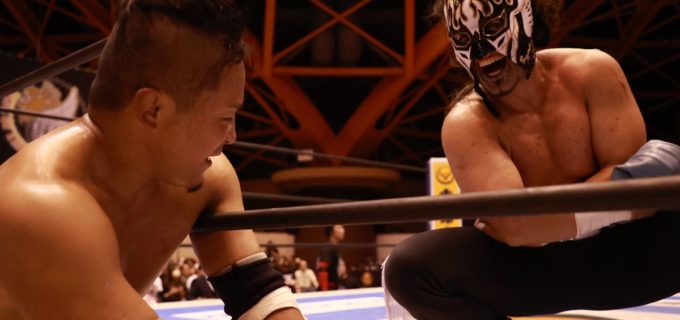 【新日本】裸足の奇策も通じず。KUSHIDAがエル・デスペラードのピンチェ・ロコに沈みリーグ戦敗退「新日本プロレス・ジュニアが生み出した最高傑作のひとりだよ！」