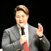 【新日本】棚橋弘至社長が語る、次なる100年への飛躍。三越劇場で明かした経営哲学と“見る前に跳べ”の真髄