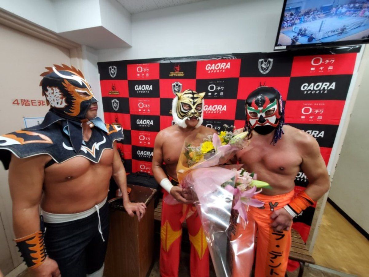 ドラゴンゲート】引退するタイガーマスクがウルティモ、サスケと