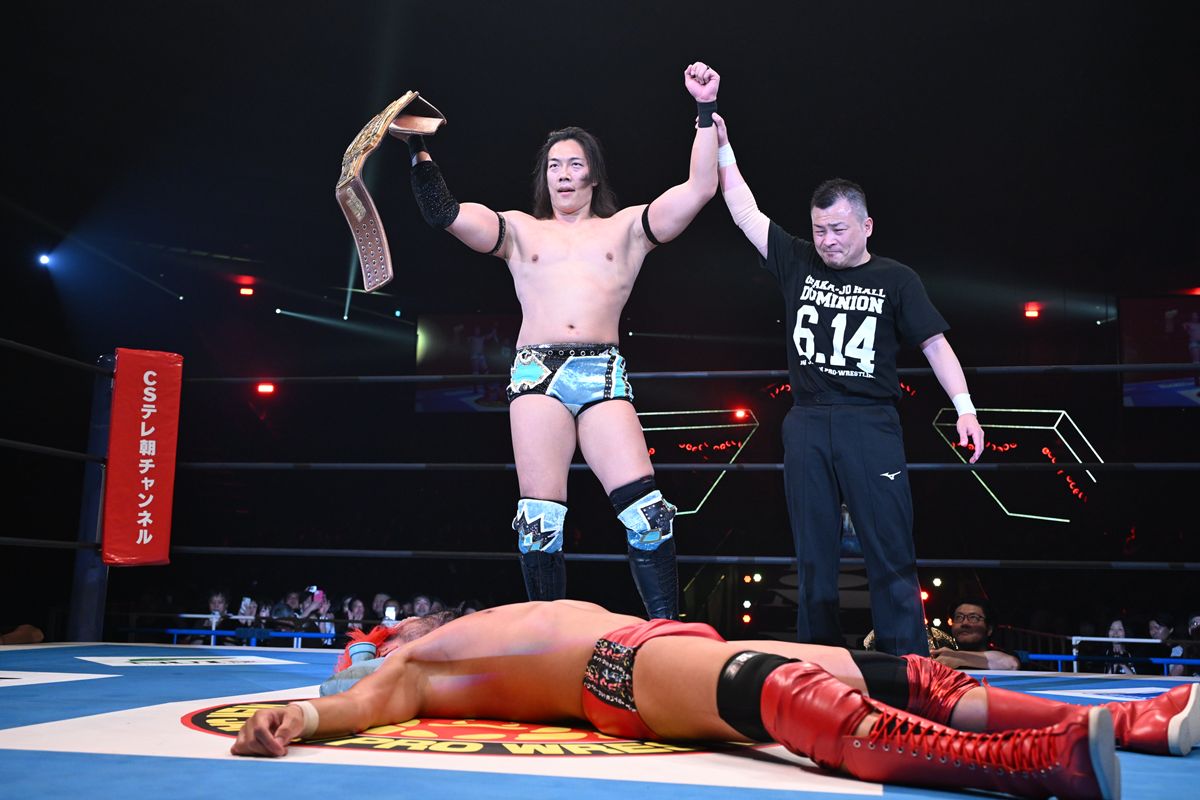 新日本】赤髪で復活のSANADA、奇策も通じず。KONOSUKE TAKESHITAが圧倒