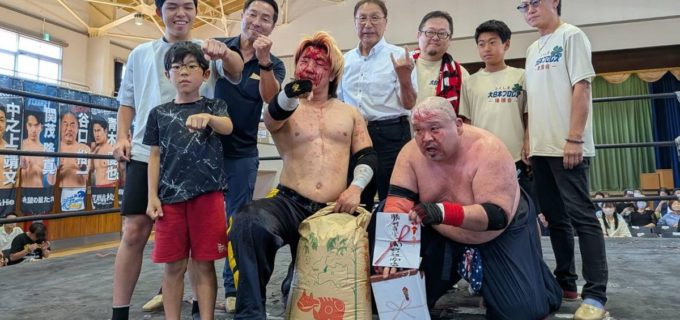 【大日本】アブドーラ・小林が有刺鉄線デスマッチで菊田一美を撃破！ 6.13喜多方大会は超満員の熱気