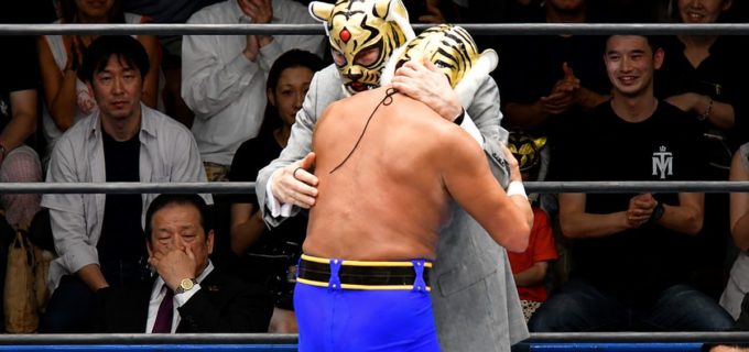 【新日本】闘病中の初代タイガーマスク・佐山サトルが愛弟子の引退試合で奇跡のタイガーステップを披露！後楽園が感動の涙に包まれた夜