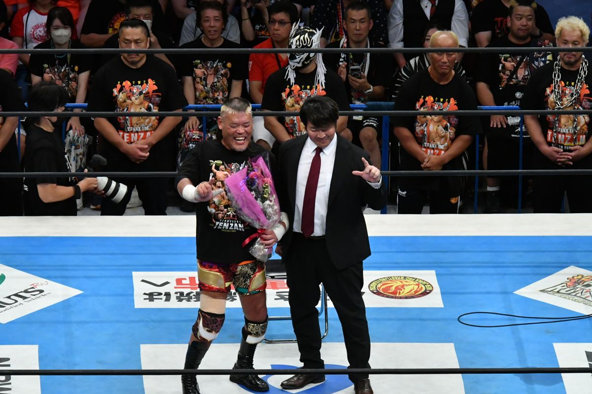 新日本】豪華レジェンドが集結！天山広吉の引退セレモニーに武藤、長州